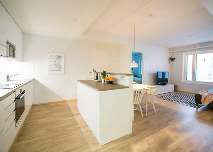 아파트 Aurora Center